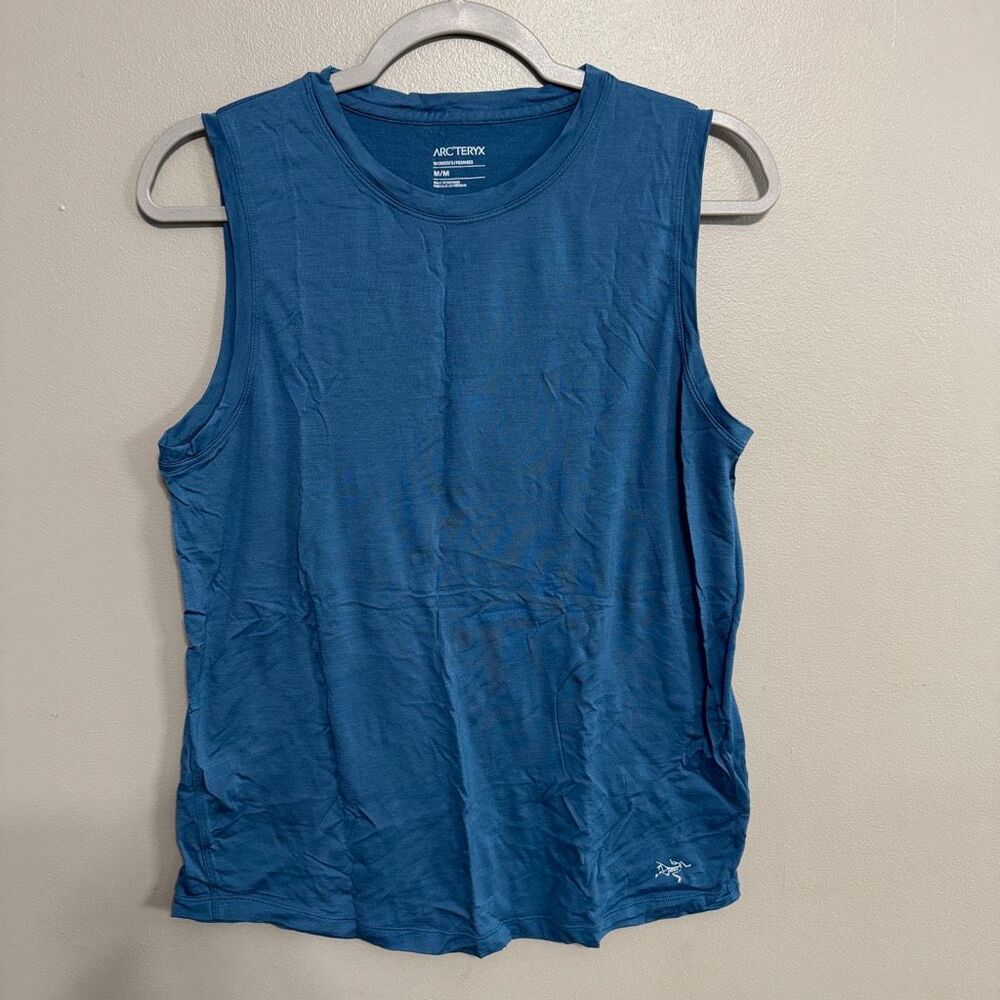Arc'teryx Women's Lana Merino blue tank size medium